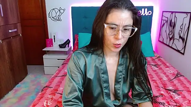 Snapshot of antonella_sweet33 chatting on October 2, 8:34 pm antonella sweet33 online show from October 2, 8:34 pm