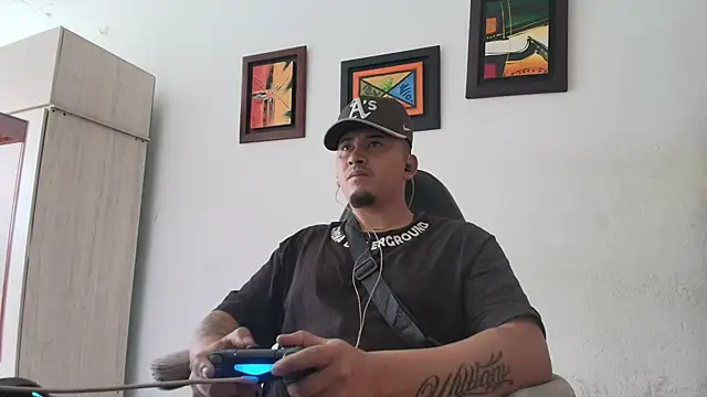 myke andrade online show from December 2, 5:14 pm