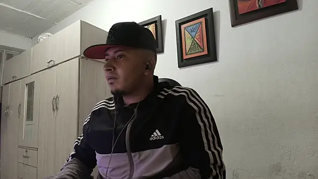 myke andrade online show from September 25, 3:01 am