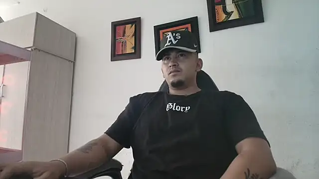 myke andrade online show from November 26, 2:39 pm