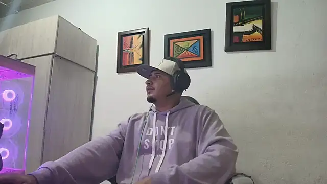 myke andrade online show from January 7, 1:32 am