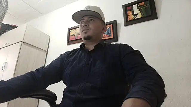 myke andrade online show from October 3, 8:43 pm