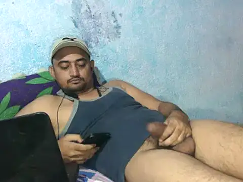 Snapshot of Rocobodymassager chatting on November 15, 3:27 pm Rocobodymassager online show from November 15, 3:27 pm