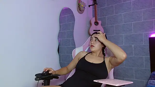 Dakota bumm online show from March 27, 5:03 pm