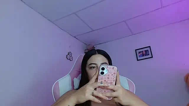 Dakota bumm online show from November 25, 4:18 pm