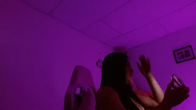 Dakota bumm online show from November 17, 8:24 pm