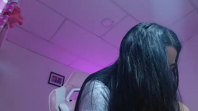 Dakota bumm online show from February 7, 10:40 pm