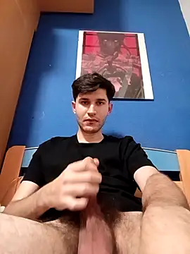 Snapshot of Esti02 chatting on November 25, 5:35 pm Esti02 online show from November 25, 5:35 pm