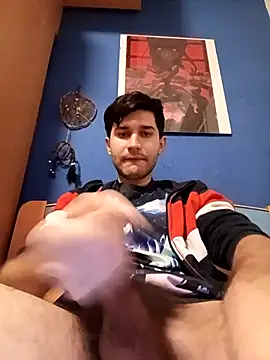 Esti02 online show from December 18, 5:06 pm