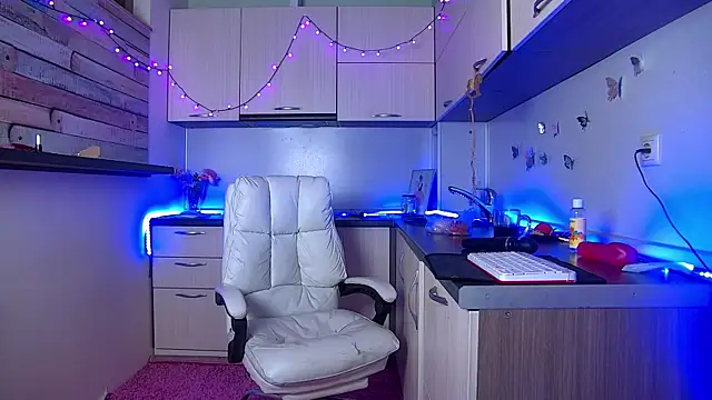 Skinny Nally online show from February 19, 1:13 am