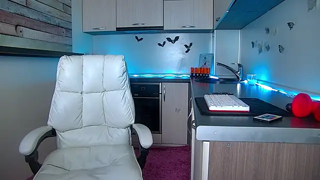 Skinny Nally online show from November 6, 1:42 am