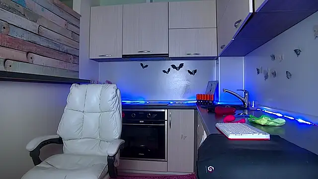 Skinny Nally online show from November 27, 1:17 am