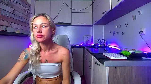 Skinny Nally online show from February 24, 1:17 am