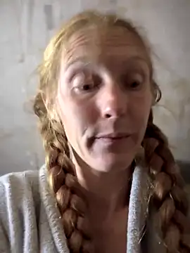 Snapshot of GoldenFlameGoddess chatting on November 9, 2:48 am GoldenFlameGoddess online show from November 9, 2:48 am