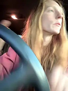 Snapshot of GoldenFlameGoddess chatting on December 14, 3:17 pm GoldenFlameGoddess online show from December 14, 3:17 pm