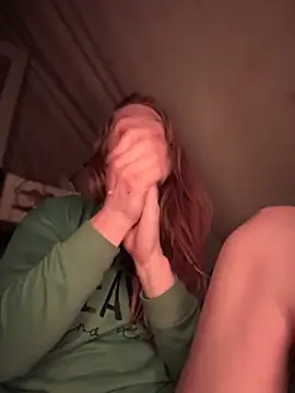 Snapshot of GoldenFlameGoddess chatting on February 21, 7:32 am GoldenFlameGoddess online show from February 21, 7:32 am