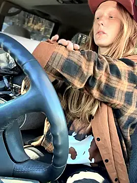 Snapshot of GoldenFlameGoddess chatting on January 18, 7:17 pm GoldenFlameGoddess online show from January 18, 7:17 pm