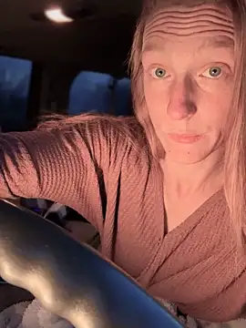 Snapshot of GoldenFlameGoddess chatting on December 16, 3:16 pm GoldenFlameGoddess online show from December 16, 3:16 pm