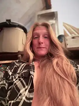 Snapshot of GoldenFlameGoddess chatting on June 16, 3:56 pm GoldenFlameGoddess online show from June 16, 3:56 pm