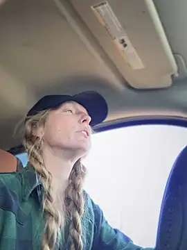 GoldenFlameGoddess online show from March 28, 5:03 pm