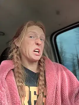 Snapshot of GoldenFlameGoddess chatting on February 7, 6:27 pm GoldenFlameGoddess online show from February 7, 6:27 pm