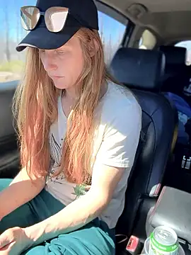 GoldenFlameGoddess online show from March 23, 8:08 pm