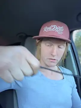 GoldenFlameGoddess online show from March 8, 12:05 am