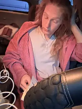 Snapshot of GoldenFlameGoddess chatting on February 11, 3:01 pm GoldenFlameGoddess online show from February 11, 3:01 pm