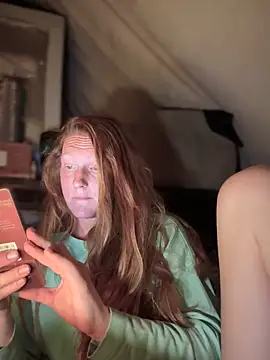 GoldenFlameGoddess online show from April 11, 4:42 am