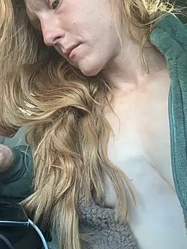 Snapshot of GoldenFlameGoddess chatting on February 15, 5:12 pm GoldenFlameGoddess online show from February 15, 5:12 pm