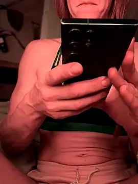 Snapshot of GoldenFlameGoddess chatting on November 16, 12:54 pm GoldenFlameGoddess online show from November 16, 12:54 pm