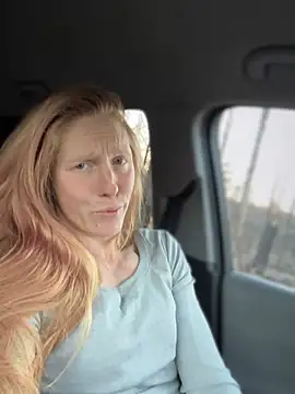 GoldenFlameGoddess online show from March 8, 2:04 am