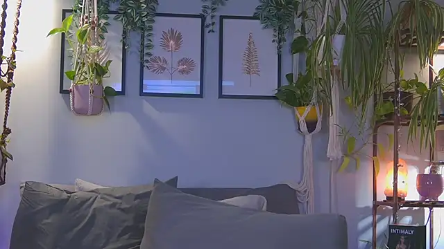 Snapshot of sunniedayz_ chatting on December 2, 2:52 pm sunniedayz online show from December 2, 2:52 pm