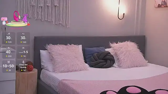 Molly Jons online show from October 12, 1:07 am