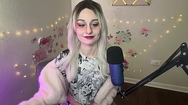 Starr1123 online show from March 27, 8:10 pm