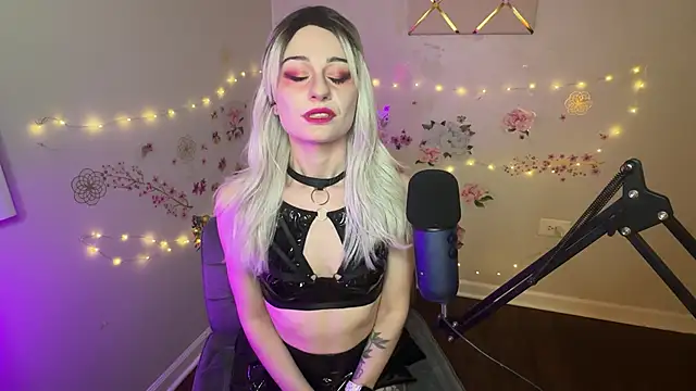 Starr1123 online show from April 15, 3:56 am