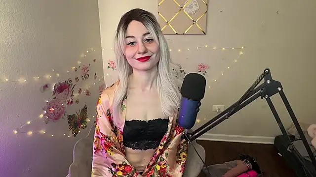 Starr1123 online show from February 13, 9:37 pm