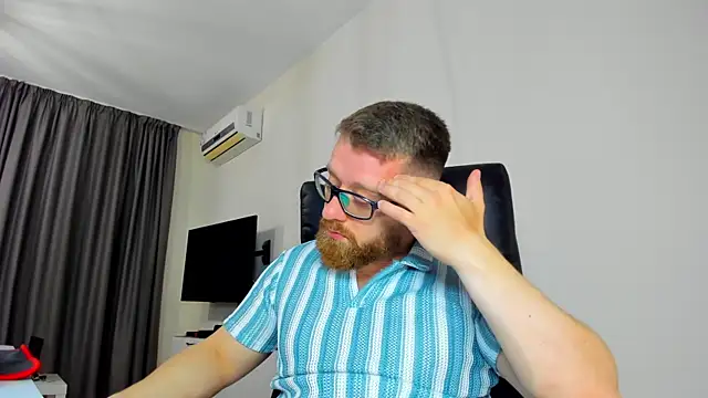 Findom guy online show from April 13, 10:52 am