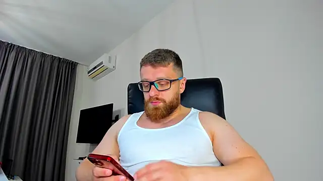Snapshot of Findom_guy chatting on April 18, 4:09 pm Findom guy online show from April 18, 4:09 pm