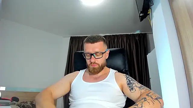 Snapshot of Findom_guy chatting on July 7, 3:48 pm Findom guy online show from July 7, 3:48 pm