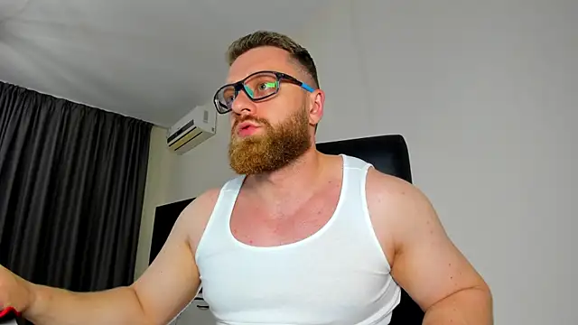 Snapshot of Findom_guy chatting on May 23, 4:06 pm Findom guy online show from May 23, 4:06 pm