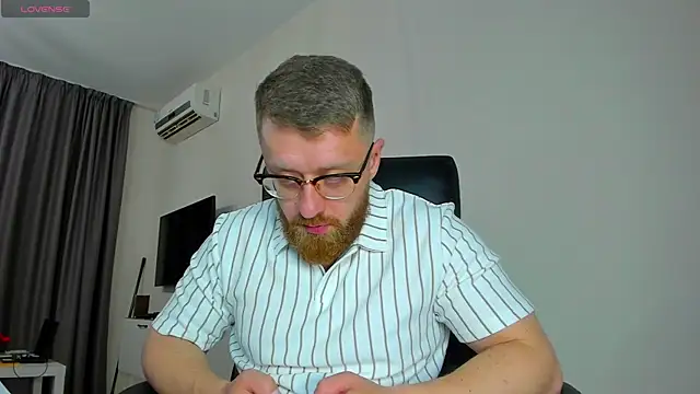 Findom guy online show from March 29, 3:02 pm