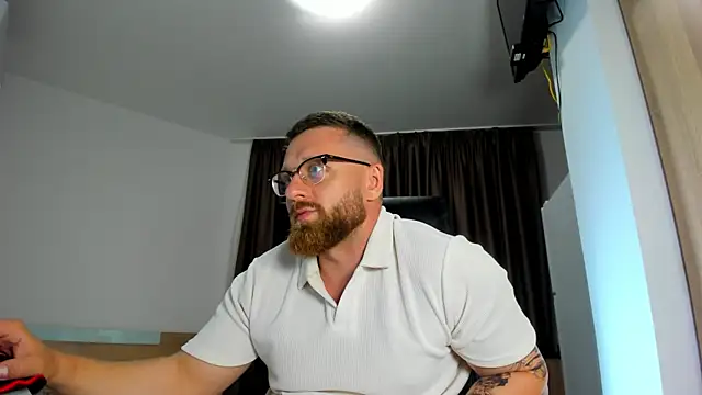 Snapshot of Findom_guy chatting on June 11, 10:29 pm Findom guy online show from June 11, 10:29 pm