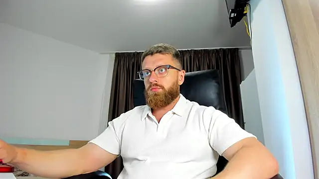 Snapshot of Findom_guy chatting on June 7, 5:29 pm Findom guy online show from June 7, 5:29 pm