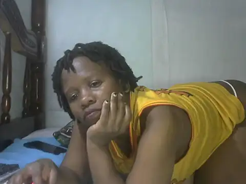 Snapshot of Queentesi chatting on October 10, 9:32 am Queentesi online show from October 10, 9:32 am