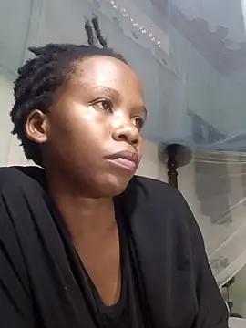 Snapshot of Queentesi chatting on March 13, 5:33 am Queentesi online show from March 13, 5:33 am