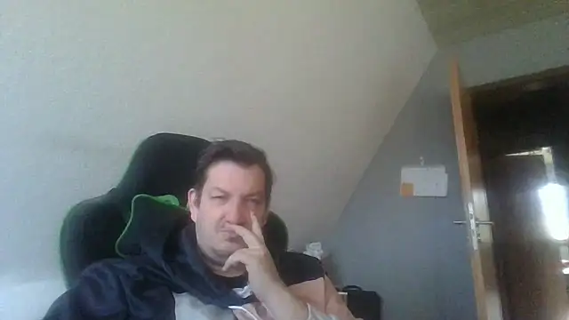 Snapshot of Golffahrer1982 chatting on September 25, 7:36 am Golffahrer1982 online show from September 25, 7:36 am