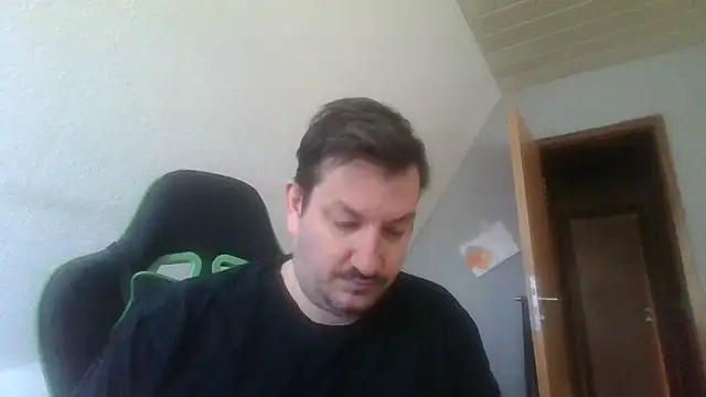 Snapshot of Golffahrer1982 chatting on April 12, 9:01 am Golffahrer1982 online show from April 12, 9:01 am
