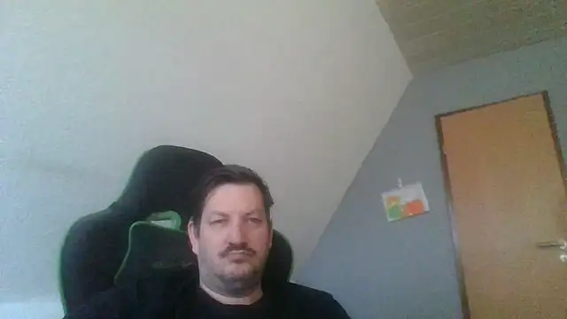 Golffahrer1982 online show from February 11, 1:44 pm