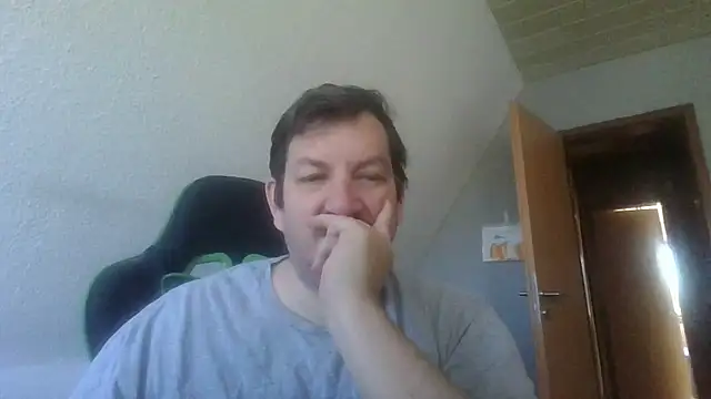 Golffahrer1982 online show from November 6, 9:35 am